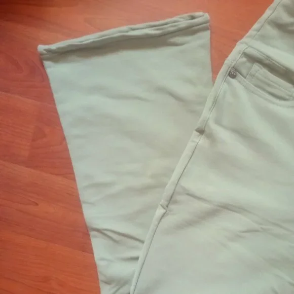 DG2 DIANE GILMAN Sage Green Pull-On Pant XSP Boot Cut Rolled Hem Whiskered XS - Picture 4 of 8